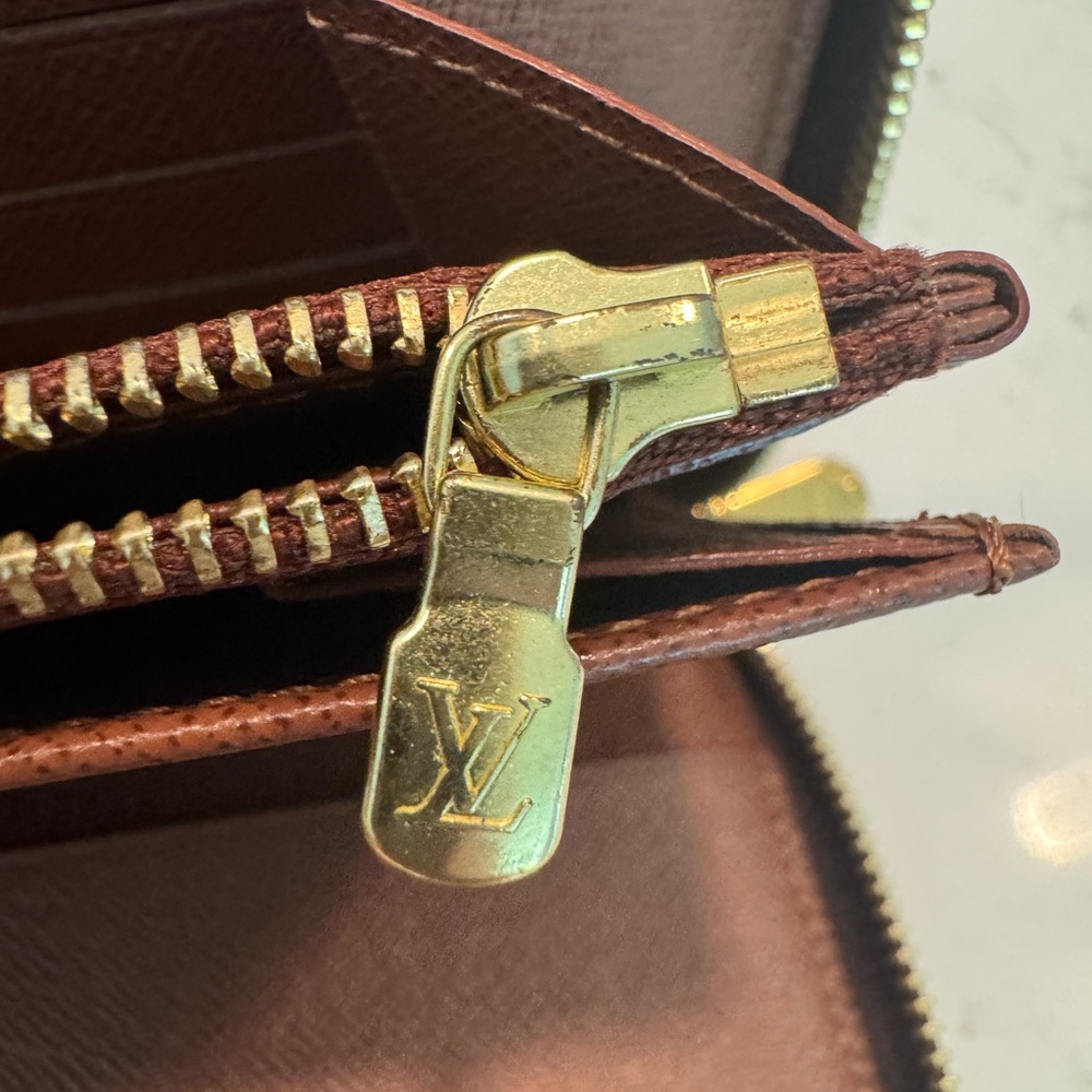 Louis Vuitton Brown and Gold Monogram Zip Wallet - Picture 16 of 16